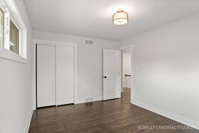 237 Terry Lane, Villa Park, IL 60181