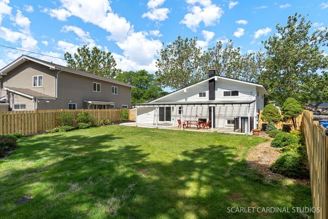 237 Terry Lane, Villa Park, IL 60181