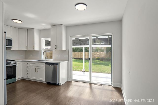 237 Terry Lane, Villa Park, IL 60181