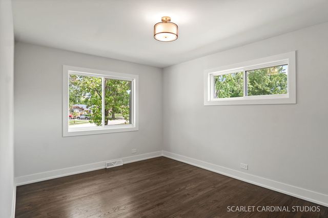 237 Terry Lane, Villa Park, IL 60181