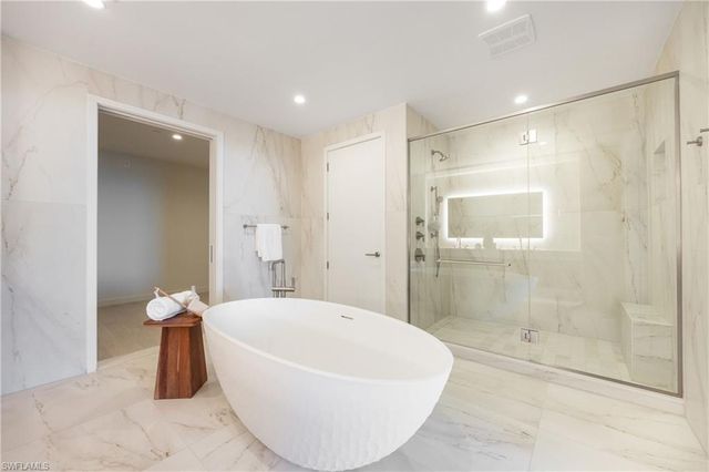5100 Seagrass BLVD 202, Bonita Springs, FL 34134