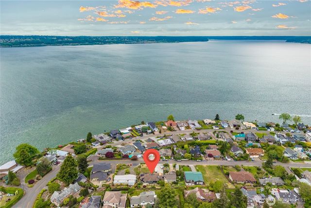 4821 Hyada Boulevard NE, Tacoma, WA 98422