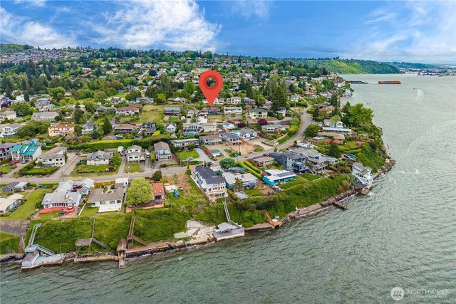 4821 Hyada Boulevard NE, Tacoma, WA 98422