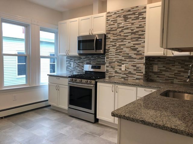 4 Hardwick St 3, Cambridge, MA 02141