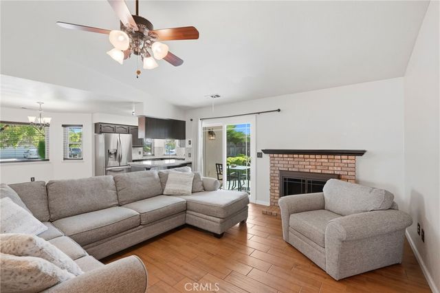 924 Greenwood, Hanford, CA 93230