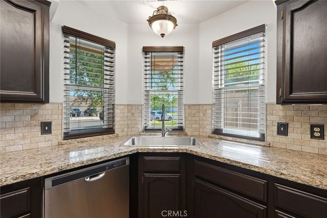 924 Greenwood, Hanford, CA 93230