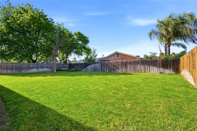 924 Greenwood, Hanford, CA 93230