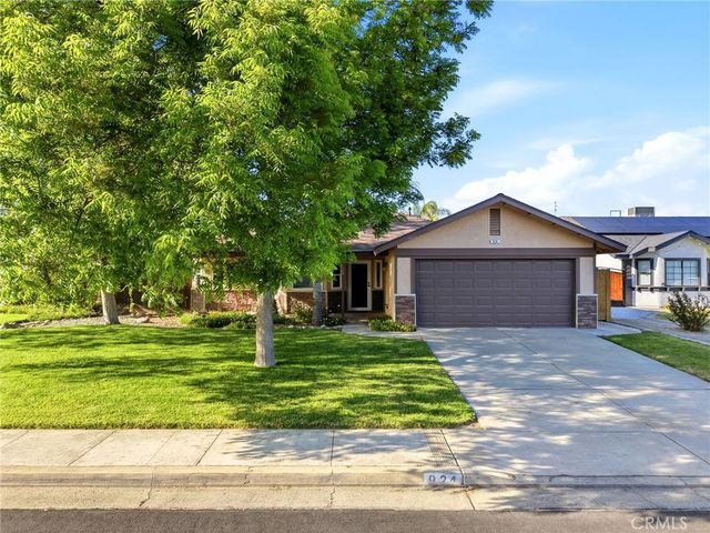 924 Greenwood, Hanford, CA 93230