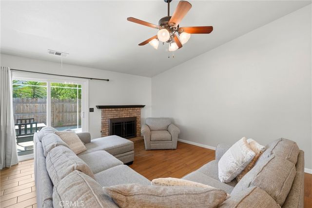 924 Greenwood, Hanford, CA 93230
