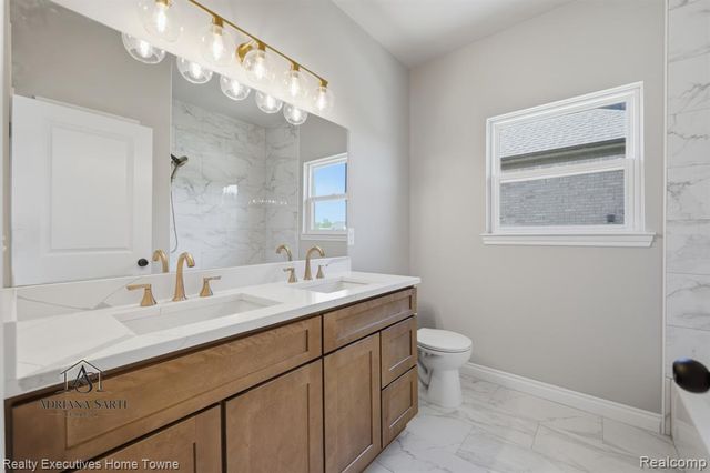 50540 Mistwood Drive, Macomb, MI 48042