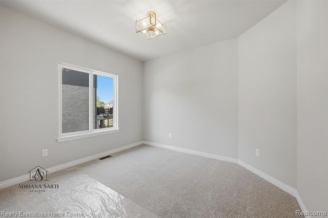 50540 Mistwood Drive, Macomb, MI 48042