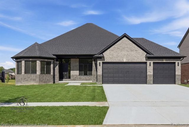 50540 Mistwood Drive, Macomb, MI 48042