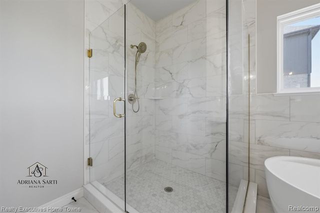 50540 Mistwood Drive, Macomb, MI 48042