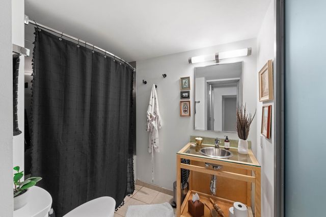 801 Washington Avenue N 210, Minneapolis, MN 55401