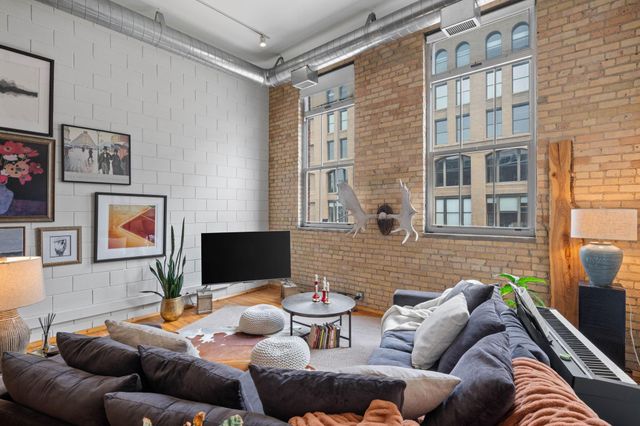 801 Washington Avenue N 210, Minneapolis, MN 55401