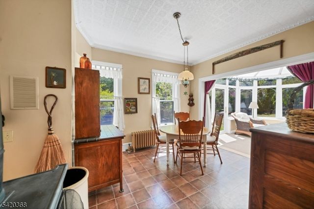 45 Main St, Califon Boro, NJ 07830