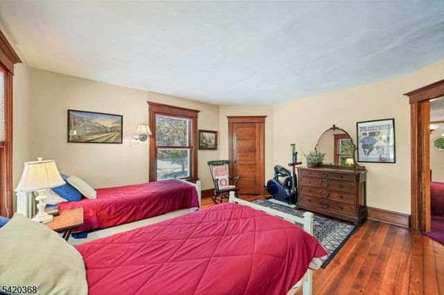 45 Main St, Califon Boro, NJ 07830
