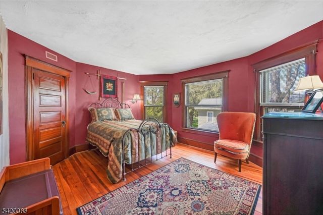 45 Main St, Califon Boro, NJ 07830