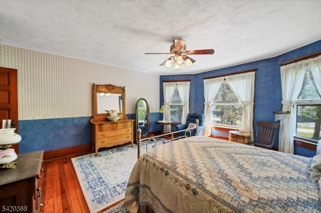 45 Main St, Califon Boro, NJ 07830