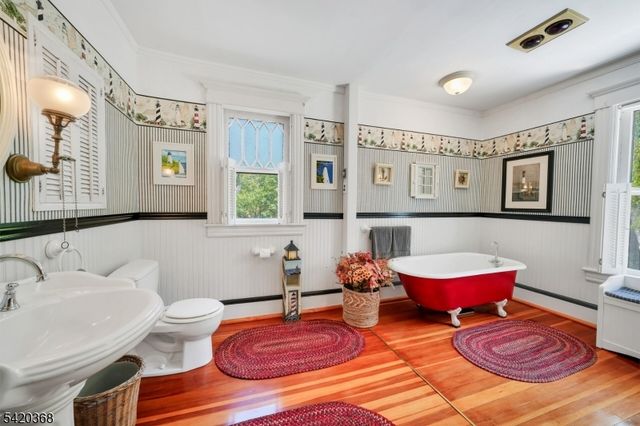45 Main St, Califon Boro, NJ 07830