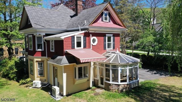 45 Main St, Califon Boro, NJ 07830