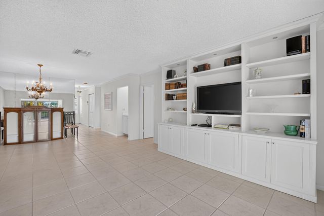 9287 VISTA DEL LAGO 13 D, Boca Raton, FL 33428