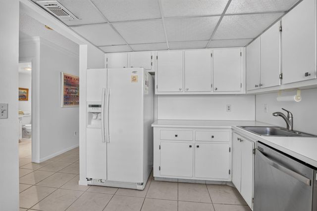 9287 VISTA DEL LAGO 13 D, Boca Raton, FL 33428