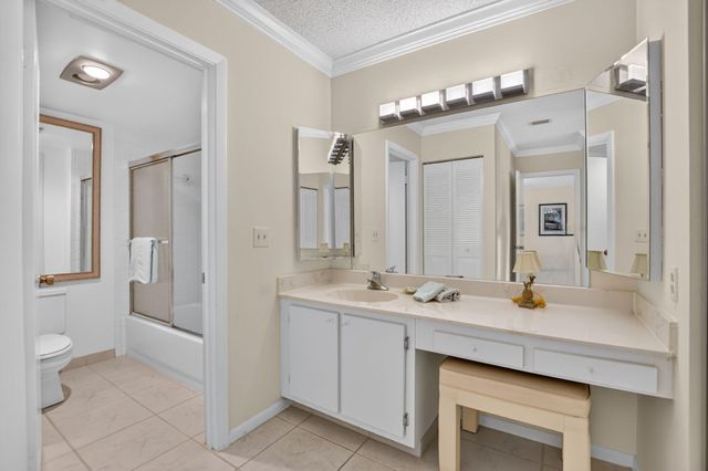 9287 VISTA DEL LAGO 13 D, Boca Raton, FL 33428