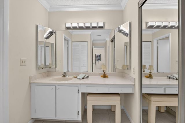 9287 VISTA DEL LAGO 13 D, Boca Raton, FL 33428