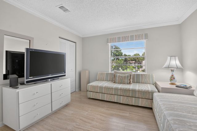 9287 VISTA DEL LAGO 13 D, Boca Raton, FL 33428