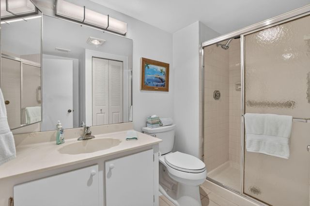 9287 VISTA DEL LAGO 13 D, Boca Raton, FL 33428