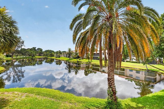 9287 VISTA DEL LAGO 13 D, Boca Raton, FL 33428