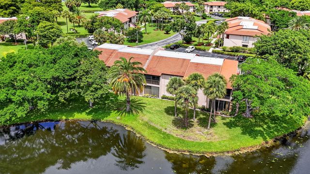 9287 VISTA DEL LAGO 13 D, Boca Raton, FL 33428