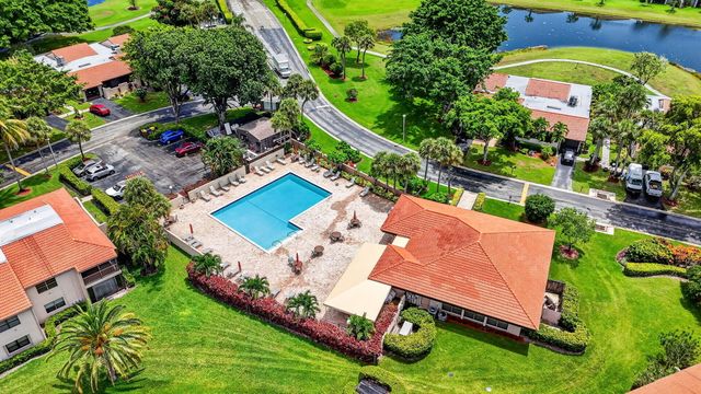 9287 VISTA DEL LAGO 13 D, Boca Raton, FL 33428