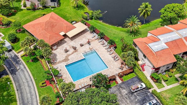 9287 VISTA DEL LAGO 13 D, Boca Raton, FL 33428