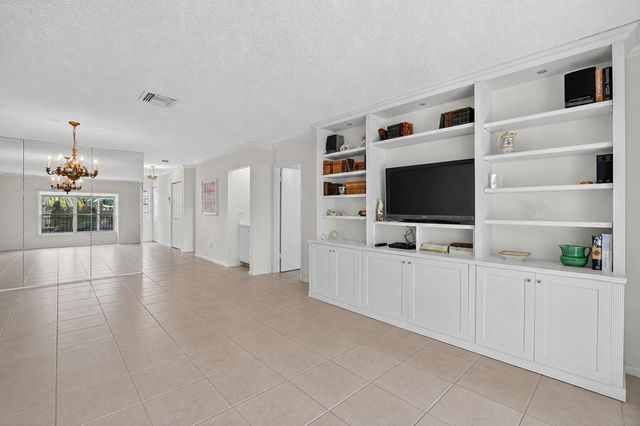 9287 VISTA DEL LAGO 13 D, Boca Raton, FL 33428