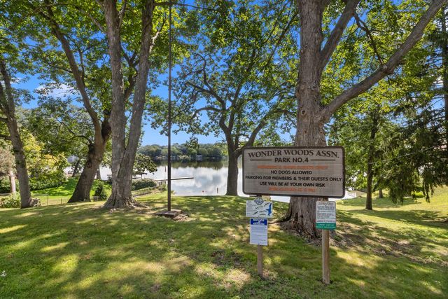 5102 W Lake Shore Drive, Wonder Lake, IL 60097