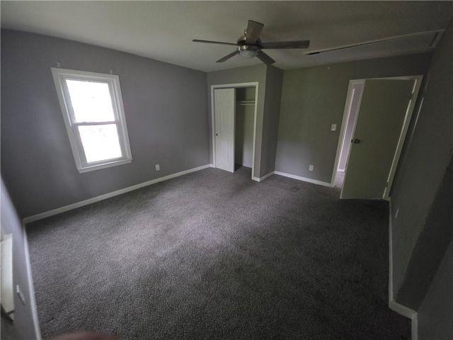 120 E 6th Street, Tonganoxie, KS 66086