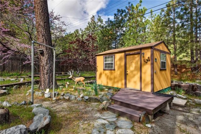 5744 Heath Creek, Wrightwood, CA 92397