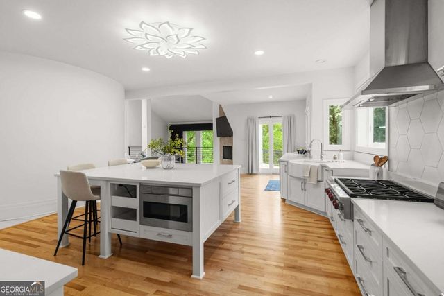 4 Vale Close NE, Atlanta, GA 30324
