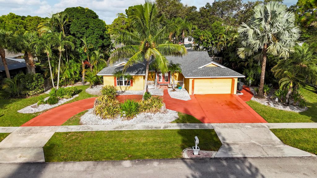 13971 Ishnala Circle, Wellington, FL 33414
