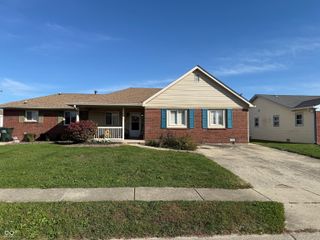 235/237 237 Gaslite Lane, Greenfield, IN 46140