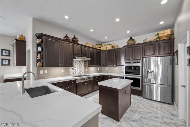 1516 Castle Wall Street, Las Vegas, NV 89117
