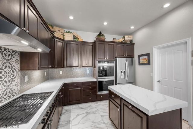 1516 Castle Wall Street, Las Vegas, NV 89117