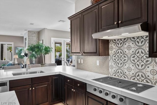 1516 Castle Wall Street, Las Vegas, NV 89117