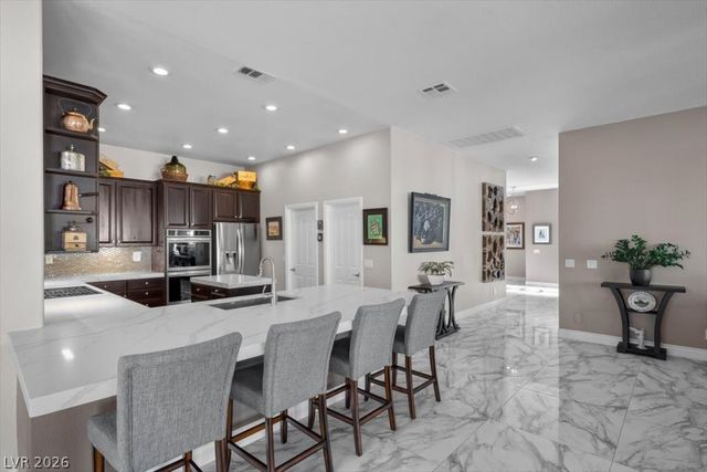 1516 Castle Wall Street, Las Vegas, NV 89117