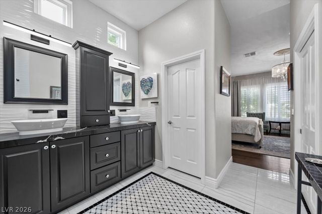 1516 Castle Wall Street, Las Vegas, NV 89117