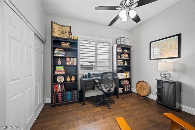 1516 Castle Wall Street, Las Vegas, NV 89117