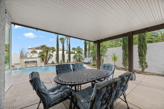 1516 Castle Wall Street, Las Vegas, NV 89117
