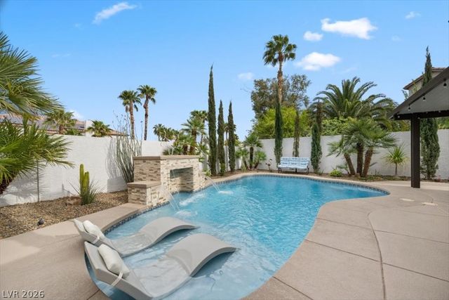 1516 Castle Wall Street, Las Vegas, NV 89117